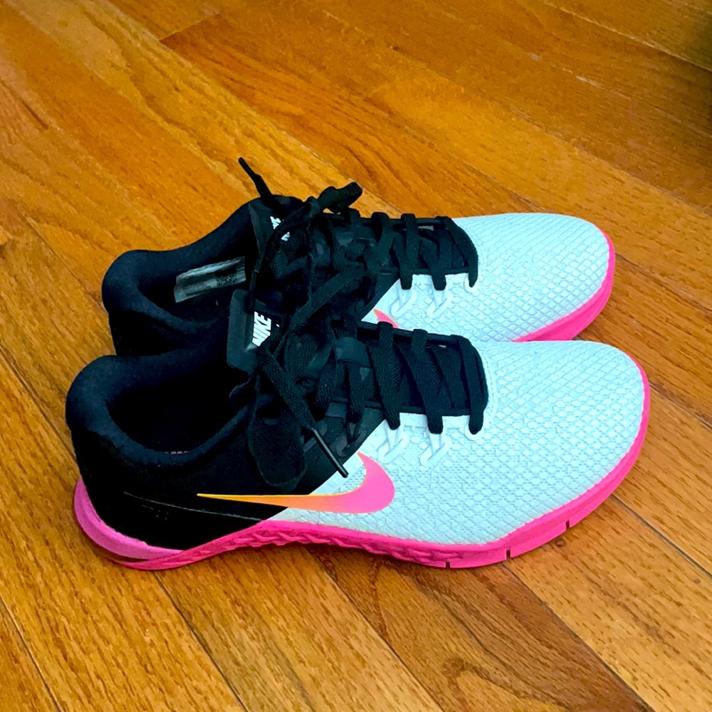 Nike metcon women size 6